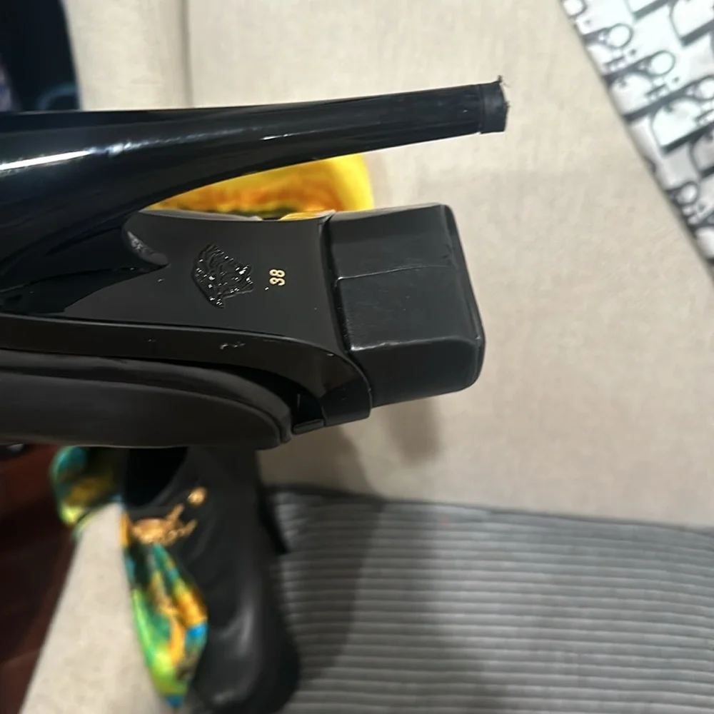 Versace boots - Picture 3 of 4